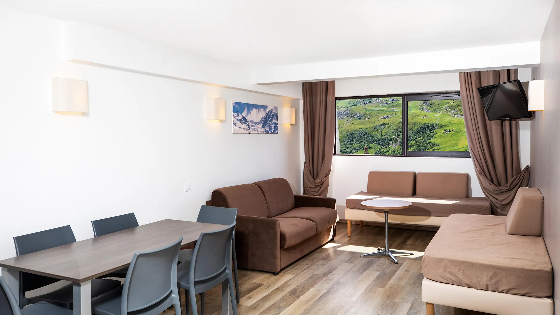 Hotel Club Du Soleil Pierre Blanche Saint-Martin-de-Belleville France